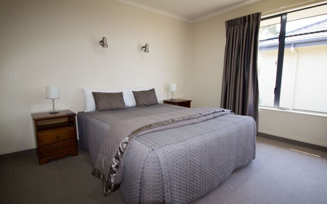 Centre Court Motel