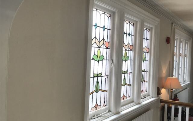 The Carre Arms Hotel