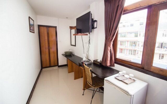 Banmai Cha-am Hostel