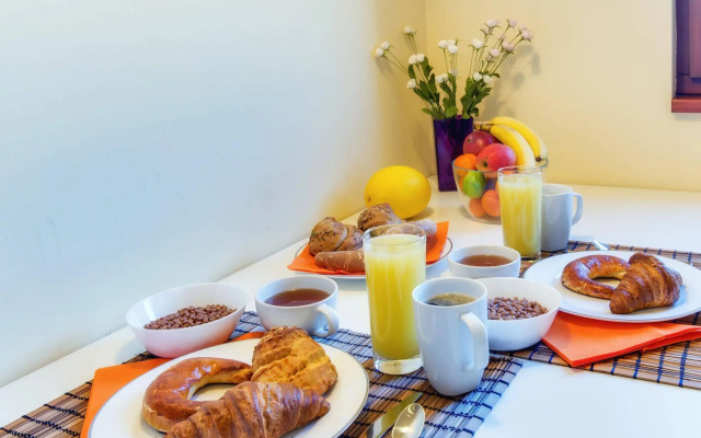 Trendy Deluxe Apartments