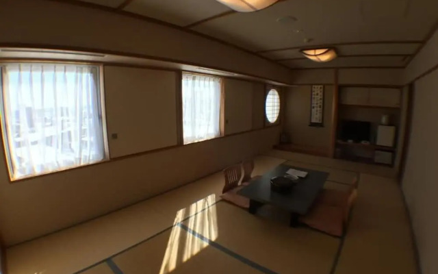 Hotel Okhotsk Palace