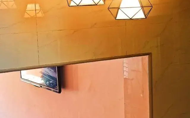 Longyan Haolaiwu Hotel