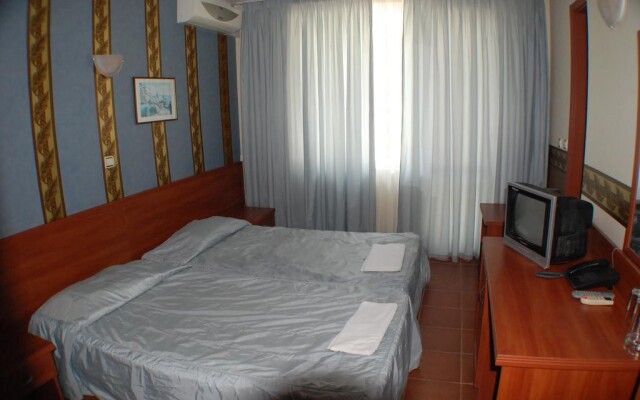Lotos Hotel