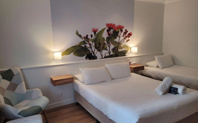 SureStay Hotel by Best Western The Clarence on Melville