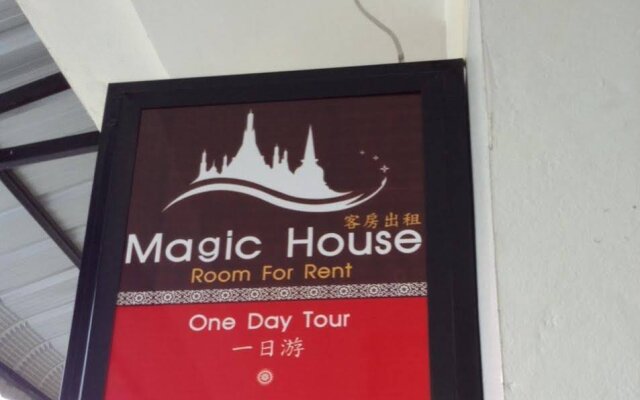 Magic's House
