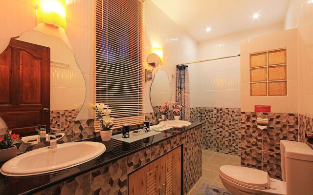 Relaxing Palm Pool Villa