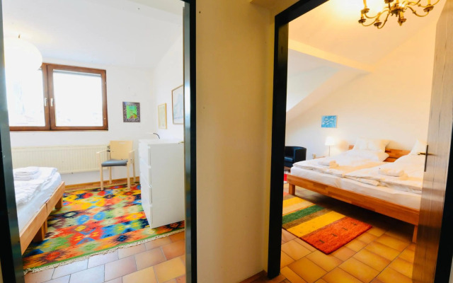 Charming Attic Apartment near Messe Wien and Center