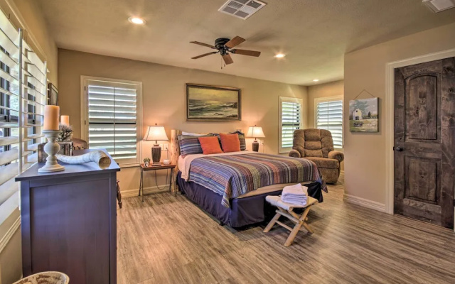 Lakefront Wallis Ranch w/ Private Beach & Patio!