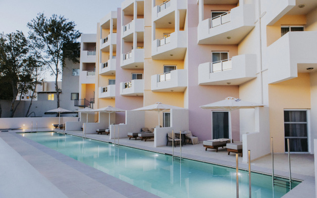 Sovereign Beach Hotel
