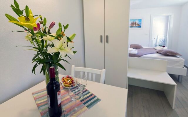 Ida Apartments