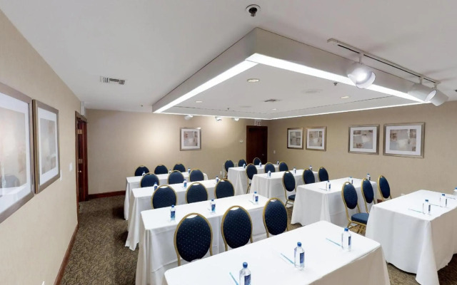 Chase Suites Hotel Brea-Fullerton