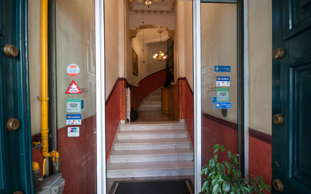 Cecil Hotel