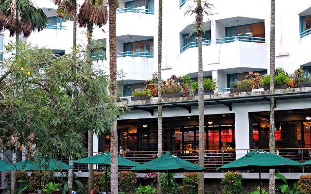 Blue Sky Hotel