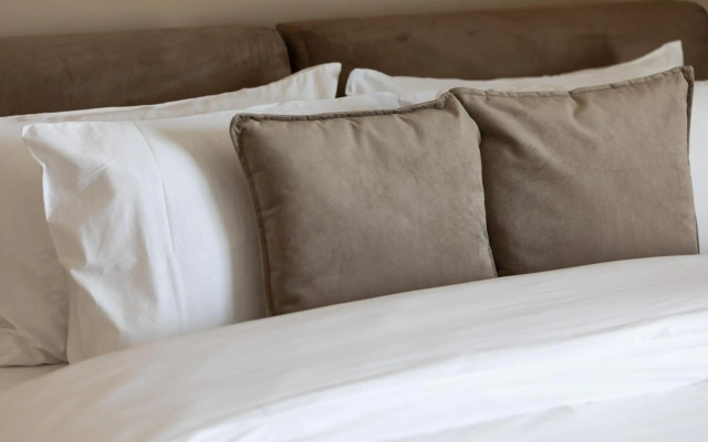 Montecito Apartments