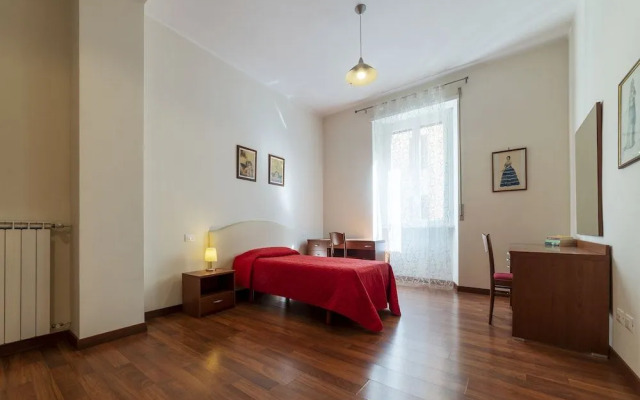 Piazza Re di Roma Apartment