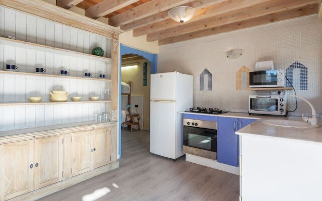 Sun-baked Bungalow in Oliva With Swimming Pool