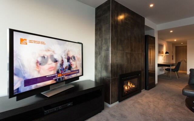 Penthouse on Hallenstein by Touch of Spice