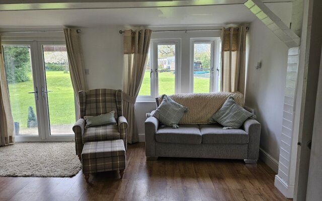 Remarkable 1-bed Cabin in Dunmow