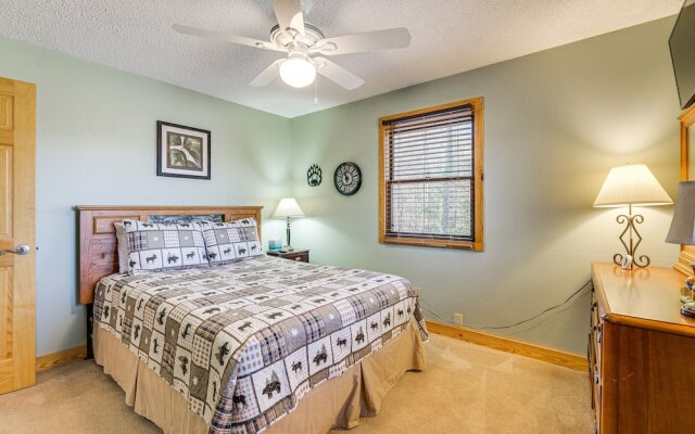 Pet-friendly Hiawassee Cabin w/ Lake Views & Sauna