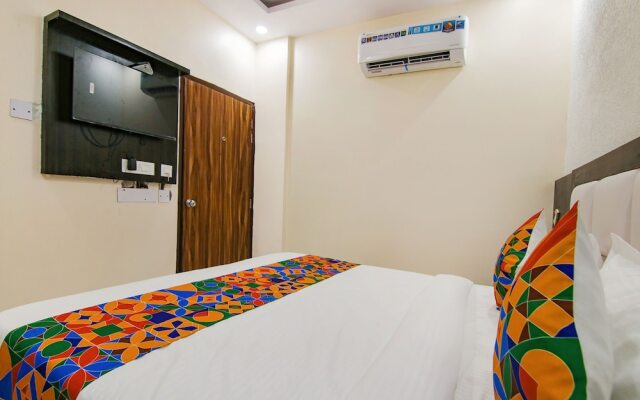 Fabhotel Palm Plaza