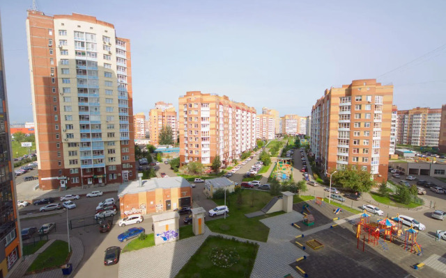 Апартаменты на улице Авиаторов 38