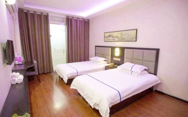 Xinzheng Black Panther Business Hotel (Golden Avenue Black Panther Logistics Park) – Guest Rooms – Zhengzhou