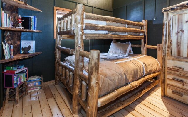 Treehouse On The Stream