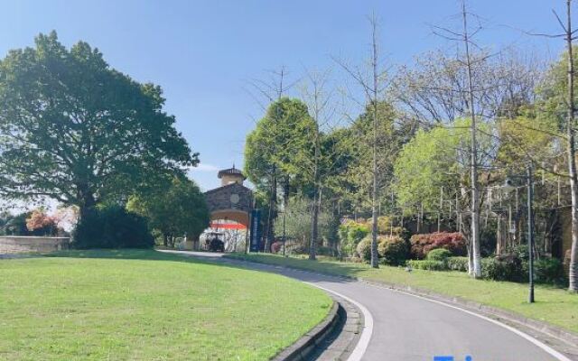 Ka CEO Resorts Hotel (Pujiang Daxigu)