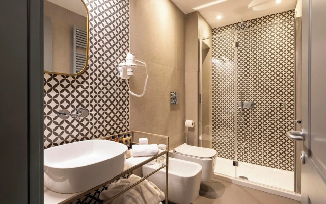 Loly Boutique Hotel