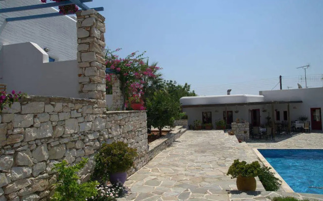 Drios Paros Luxury Hotel