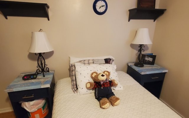 "room in Apartment - Plaid Room 3min From Yale Univ"