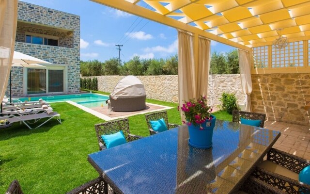 Blue Mare Villa in Rethimno Crete