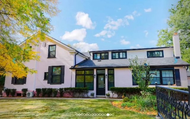 Detached Victorian Style Tiny Home - Long Stays U7