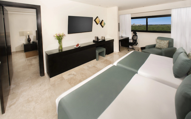 Smart Cancun The Urban Oasis