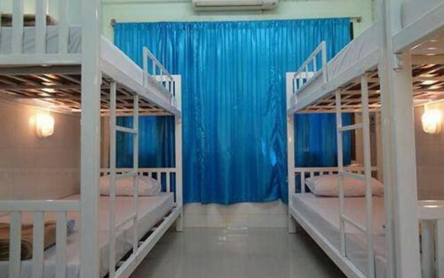 Backpacker Club - Hostel