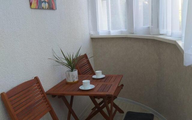 Я к Вам на улице Крылова 17 корпус 4