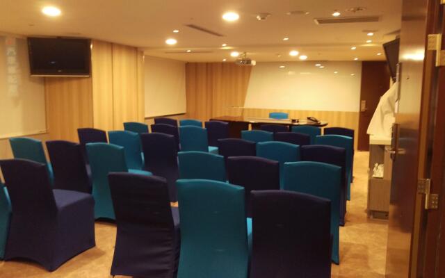 Holiday Inn Express Taoyuan by IHG