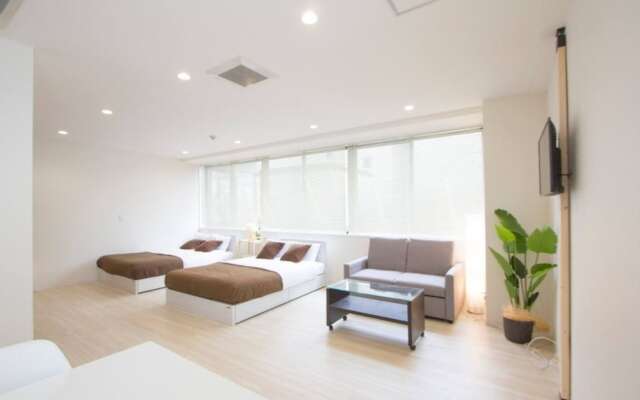 Cozy and Convenient Royal Heights