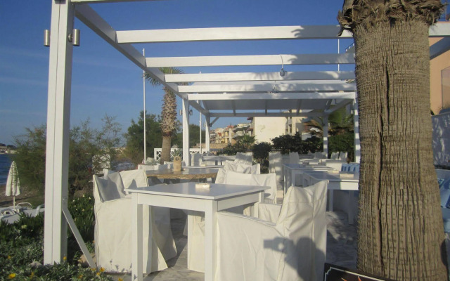Petradi Beach Lounge Hotel