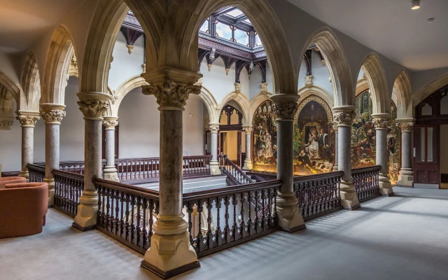 The Wilfred Suite Stone Cross Mansion