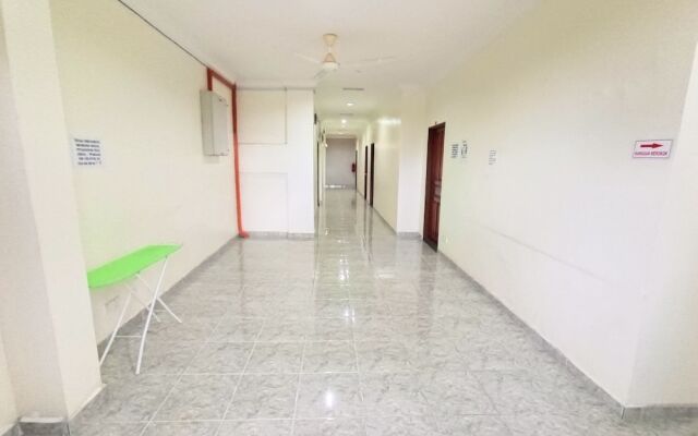 OYO 90868 Oba Hotel