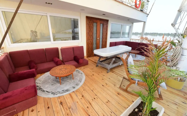 Azhar Dahabiya Luxury Suites