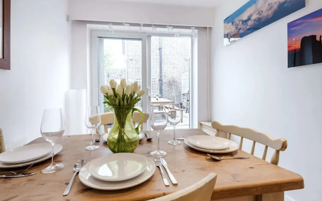 The Charming Golborne Escape- KBT
