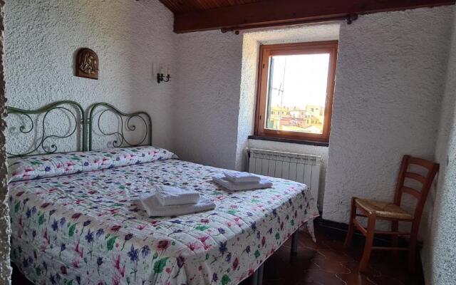 Appartamento Isola - In the center with Terrace - sea view & AC