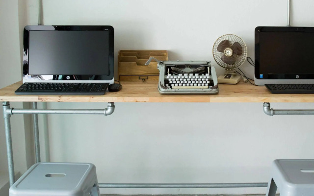 Analog Hostel