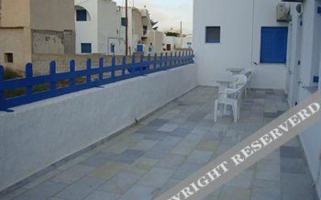 Marousi Rooms