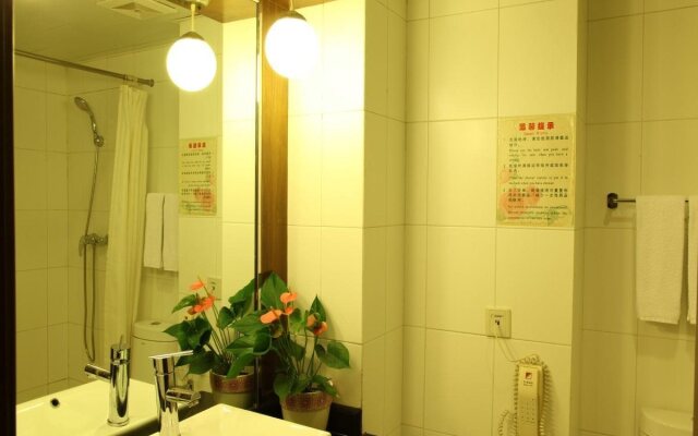 Redwall Hotel