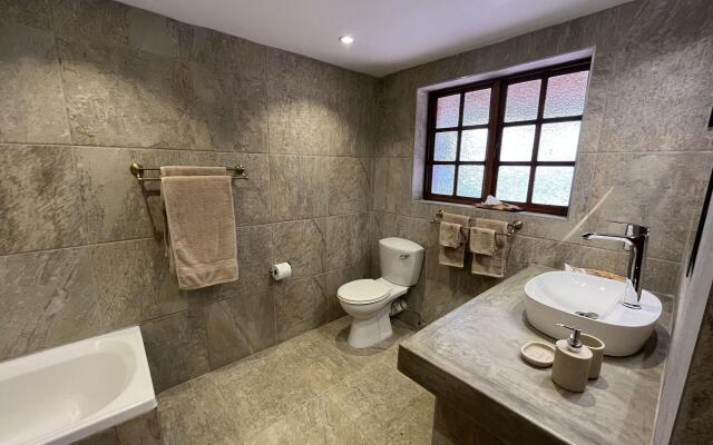 MILIMA Big 5 Safari Lodge