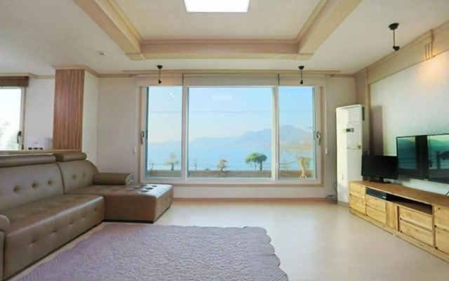 Yeosu Baekya Sea Pension