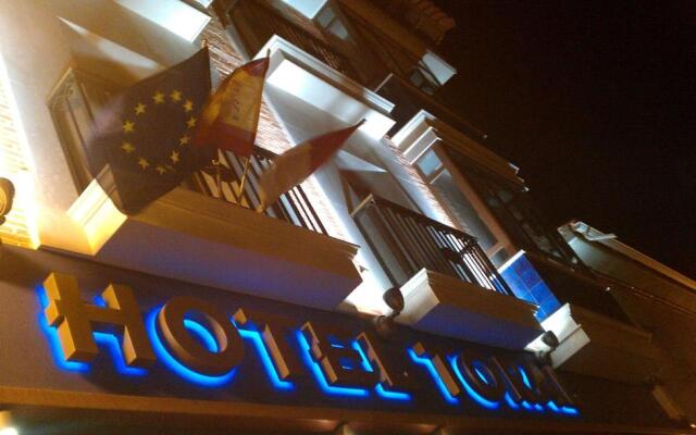 Hotel Toral